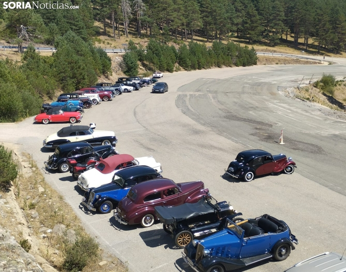 El XVII Rally de Vehículos Antiguos toma las carreteras de Soria