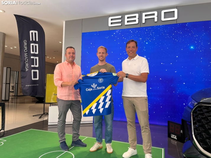 El CD Calasanz Soria presenta su ambiciosa campaña de socios con el fichaje estrella de Dani Nieto
