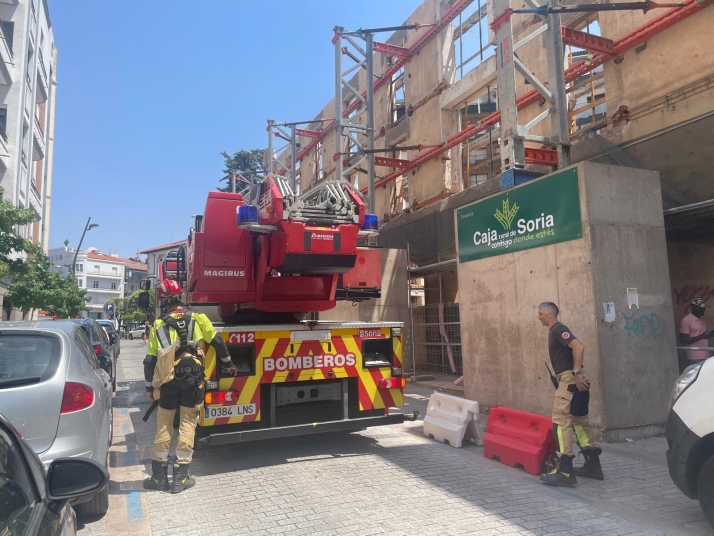El riesgo de caída de una antena moviliza a los bomberos en el centro de Soria
