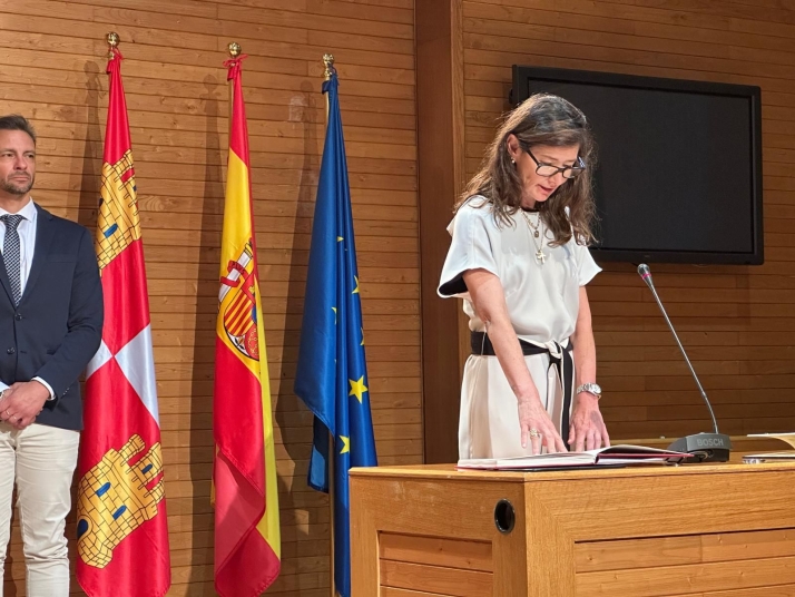 María Dolores Borén toma posesión como directora general de Economía Social y Autónomos de la Junta