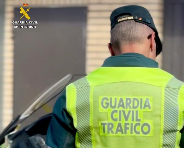 La Guardia Civil investiga a un conductor tras cuadruplicar la tasa de alcohol permitida 