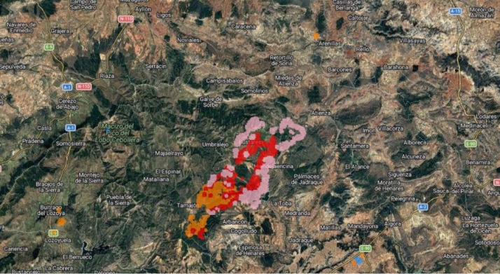 La Junta pide la colaboración de los agricultores y refuerza el sur de Soria ante la posible llegada del incendio de Guadalajara esta tarde
