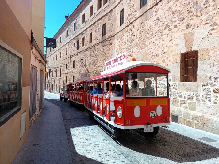 Los hoteles de Soria reciben 1.759 turistas menos en junio que un año antes