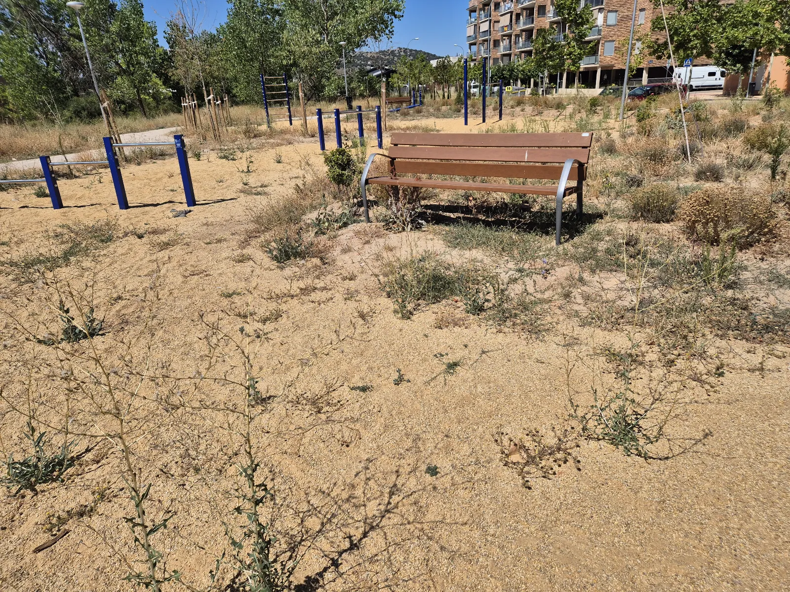 Foto 2 - Reclaman mejoras en el parque infantil de la calle Cuenca