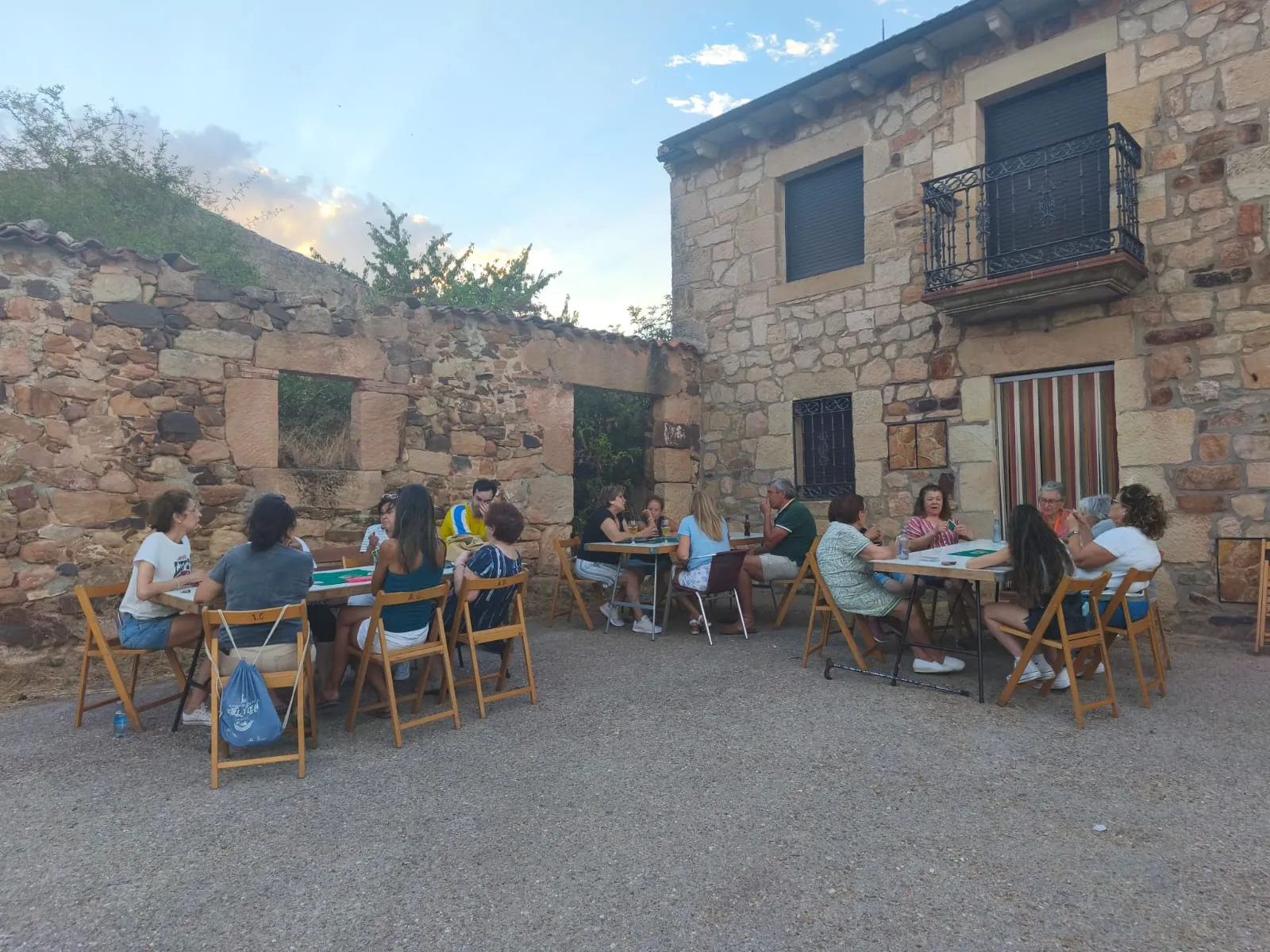 Foto 2 - Carbonera celebra su semana cultural: M&uacute;sica de Melendi, concurso de croquetas y gui&ntilde;ote