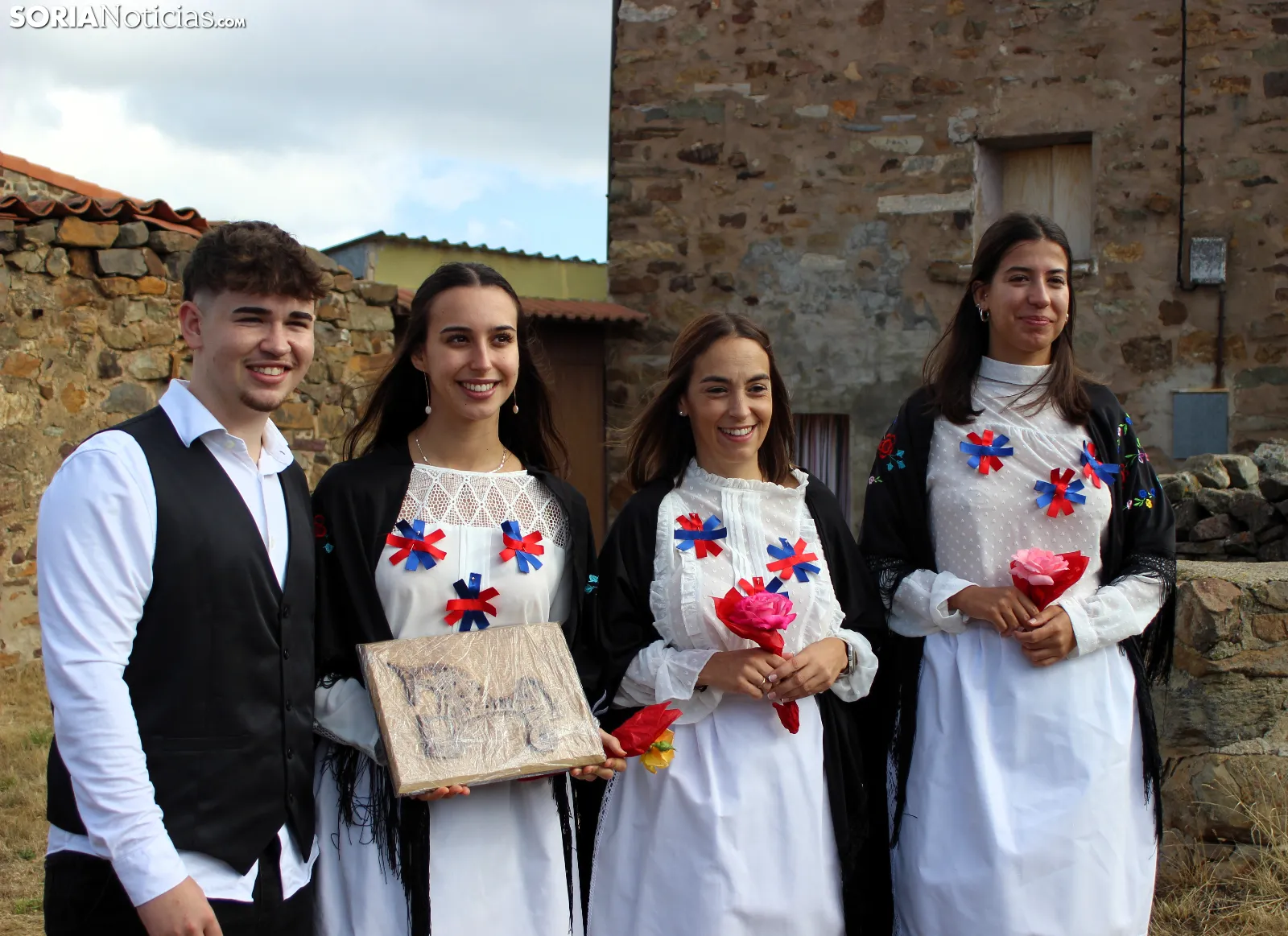 GALERÍA | Las Móndidas y el Ramo, una tradición que perdura en Sarnago