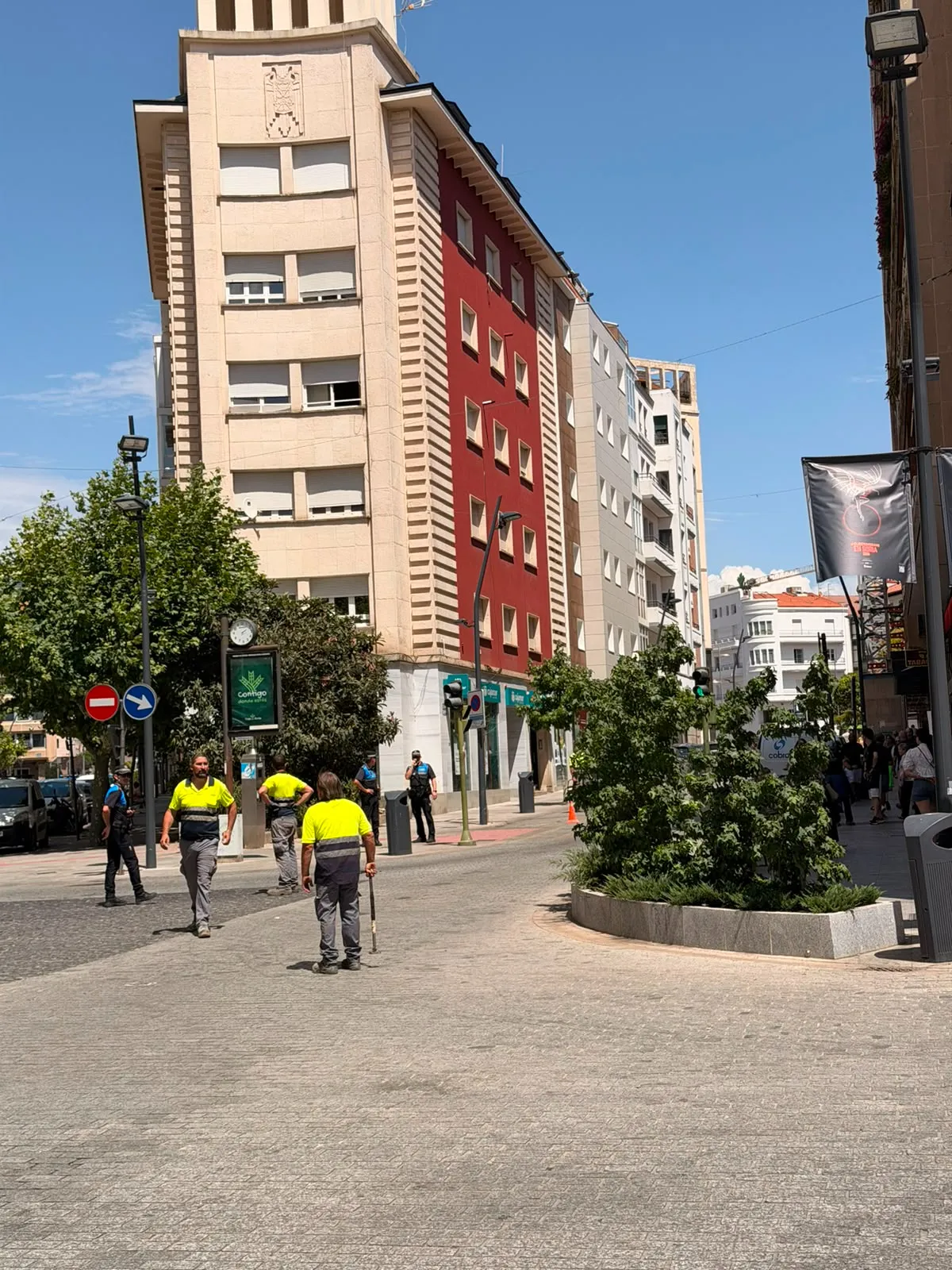 Foto 2 - El Ayuntamiento estudia el alcance de la aver&iacute;a en la red de agua y valora la posibilidad de camiones cisterna en caso de que fuesen necesarios