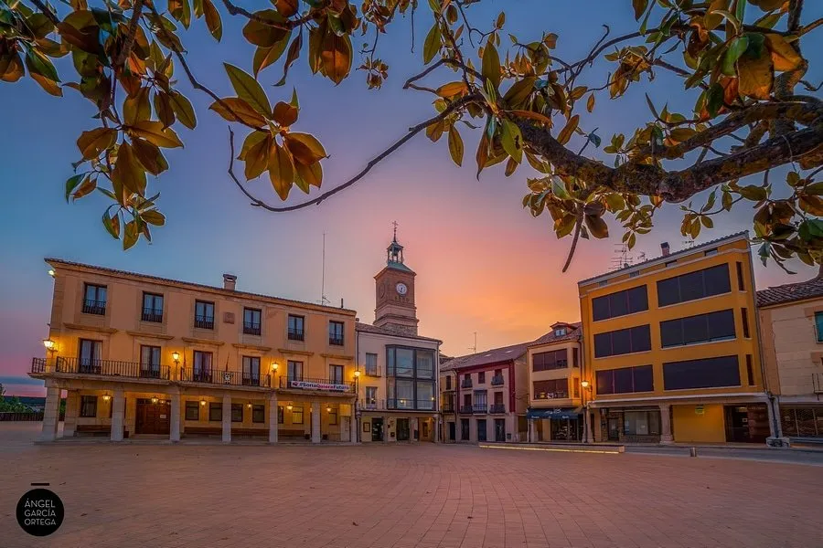Música y monumentos se funden en la primera edición de la Noche Blanca de Almazán