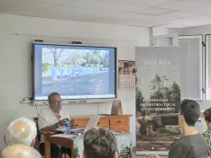 Foto 5 - La batalla por salvar el Monasterio de Huerta re&uacute;ne a un centenar de vecinos con Carlos de la Casa