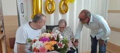 La residencia GeroSoria de Fuentetoba celebra el siglo de vida de Emilia Martínez Marín