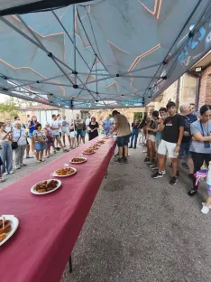 Foto 14 - Carbonera celebra su semana cultural: M&uacute;sica de Melendi, concurso de croquetas y gui&ntilde;ote
