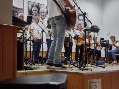 Foto 4 - La Rondalla Germ&aacute;n emociona a Tardelcuende en su Semana Cultural