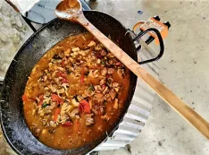 Foto 4 - Bret&uacute;n cierra su verano cultural con una "rica" caldereta