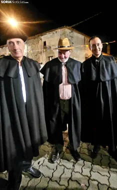 Foto 4 - El Royo se viste de tradici&oacute;n en una noche de mantones y capas castellanas
