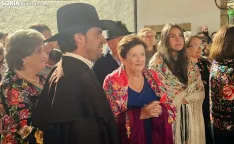 Foto 5 - El Royo se viste de tradici&oacute;n en una noche de mantones y capas castellanas