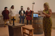 Foto 10 - Defensa rinde homenaje a estos tres pueblos sorianos por su apoyo a los paracaidistas