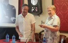 Foto 3 - &Aacute;ngeles Grasa Pelegr&iacute;n conquista el certamen 'Un Soneto para Soria'