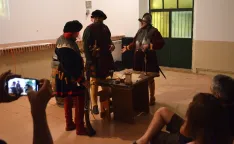 Foto 3 - Defensa rinde homenaje a estos tres pueblos sorianos por su apoyo a los paracaidistas