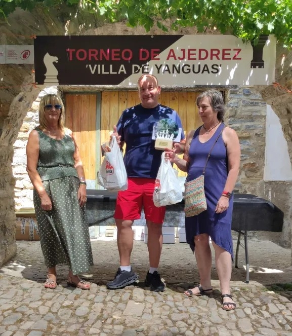 Un triple empate decide a favor del maestro FIDE García el V Torneo de ajedrez de Yanguas