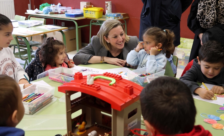 Más de 7.800 menores de Castilla y León se benefician de la ampliación de Conciliamos Verano