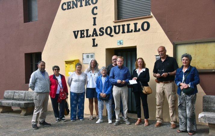 Los jubilados de Quintana Redonda donan 1.000 euros a la AECC