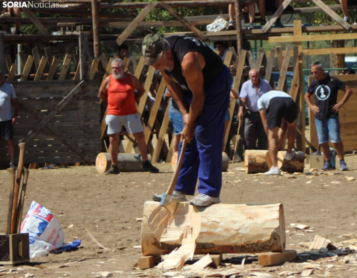 La tradici&oacute;n de la madera se convierte en espect&aacute;culo en Vinuesa 