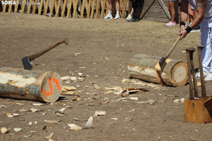 La tradici&oacute;n de la madera se convierte en espect&aacute;culo en Vinuesa 
