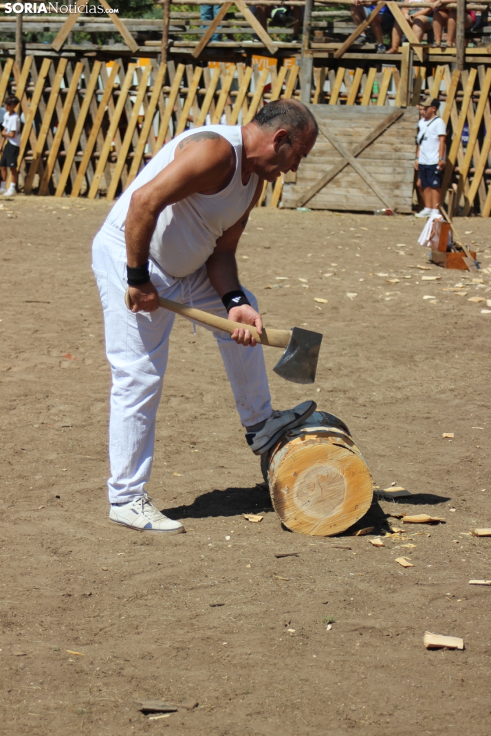 La tradici&oacute;n de la madera se convierte en espect&aacute;culo en Vinuesa 