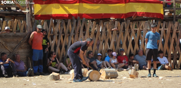 La tradici&oacute;n de la madera se convierte en espect&aacute;culo en Vinuesa 
