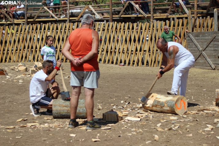 La tradici&oacute;n de la madera se convierte en espect&aacute;culo en Vinuesa 