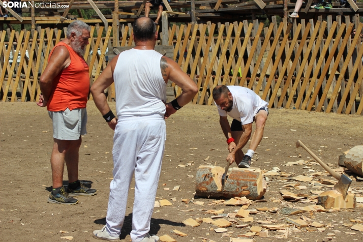 La tradici&oacute;n de la madera se convierte en espect&aacute;culo en Vinuesa 