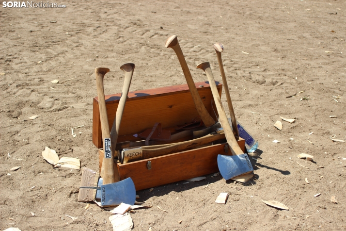 La tradici&oacute;n de la madera se convierte en espect&aacute;culo en Vinuesa 