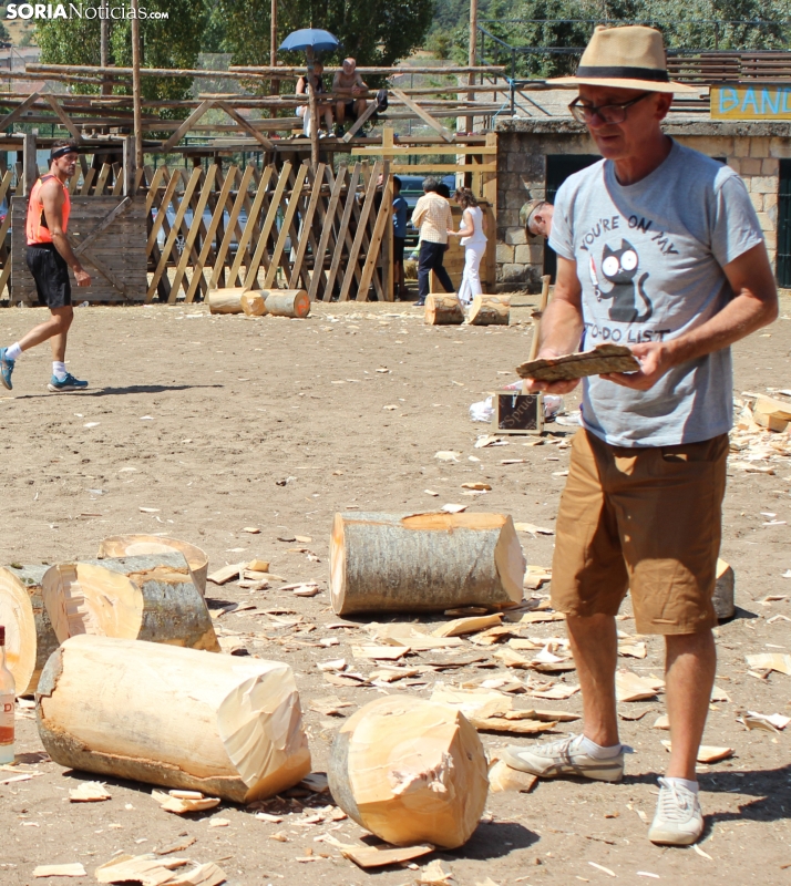 La tradici&oacute;n de la madera se convierte en espect&aacute;culo en Vinuesa 