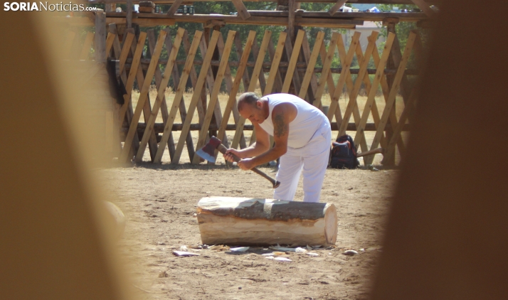 La tradici&oacute;n de la madera se convierte en espect&aacute;culo en Vinuesa 