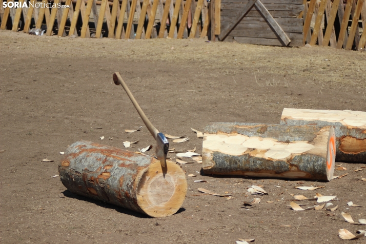 La tradici&oacute;n de la madera se convierte en espect&aacute;culo en Vinuesa 