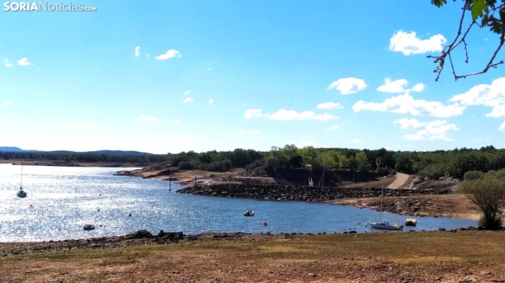 El agua embalsada en la Cuerda del Pozo cae un 13% respecto al año pasado