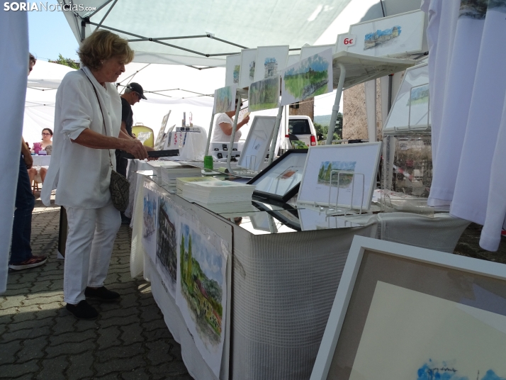 GALER&Iacute;A | Blanco sobre verde: El Royo festeja su patrimonio indiano
