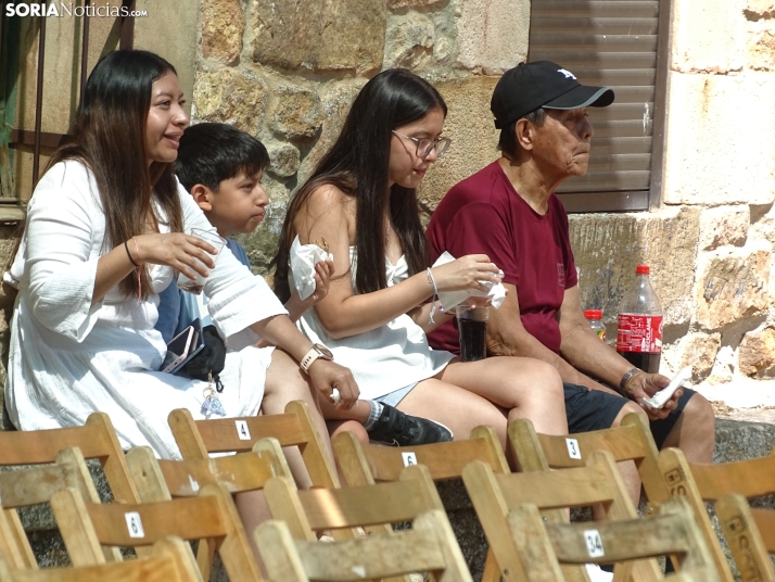 GALER&Iacute;A | Blanco sobre verde: El Royo festeja su patrimonio indiano