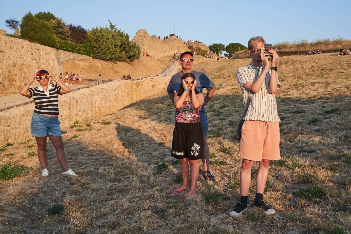 Fotos: Almaz&aacute;n re&uacute;ne astronom&iacute;a, patrimonio y cultura bajo el eclipse