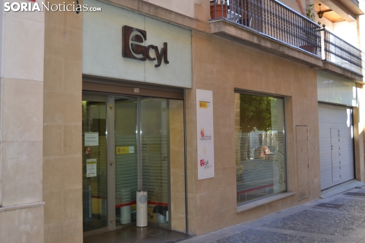 El Ecyl formaliza el contrato de seguridad de su oficina en Soria