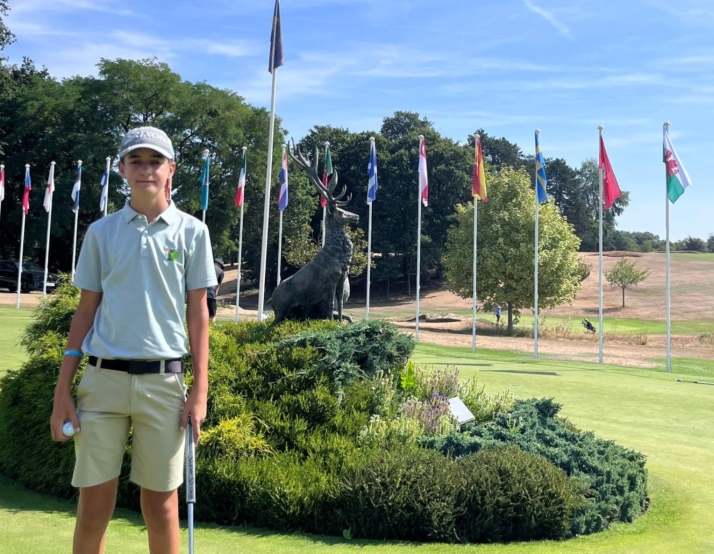 Un soriano entre la élite del golf sub-14