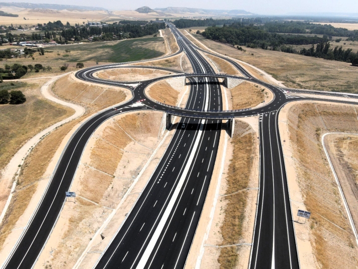La A-11 avanza en Valladolid 30 años después de su proyecto, pero el corredor con Soria sigue sin completarse