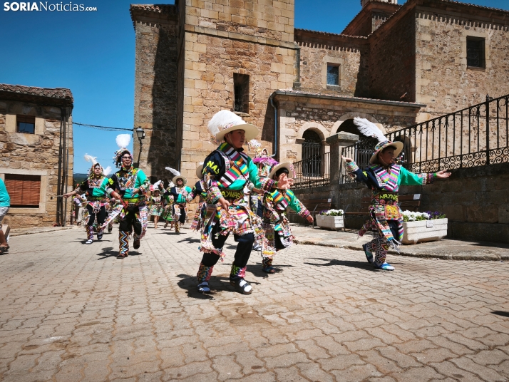 GALER&Iacute;A | Blanco sobre verde: El Royo festeja su patrimonio indiano