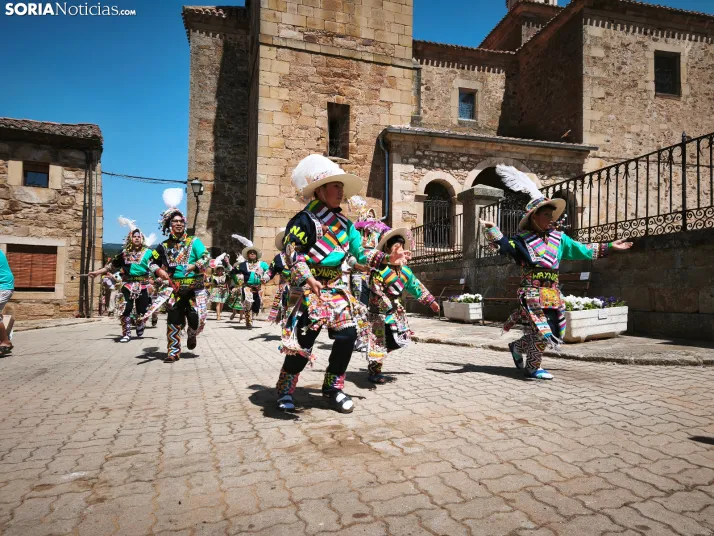 GALER&Iacute;A | Blanco sobre verde: El Royo festeja su patrimonio indiano
