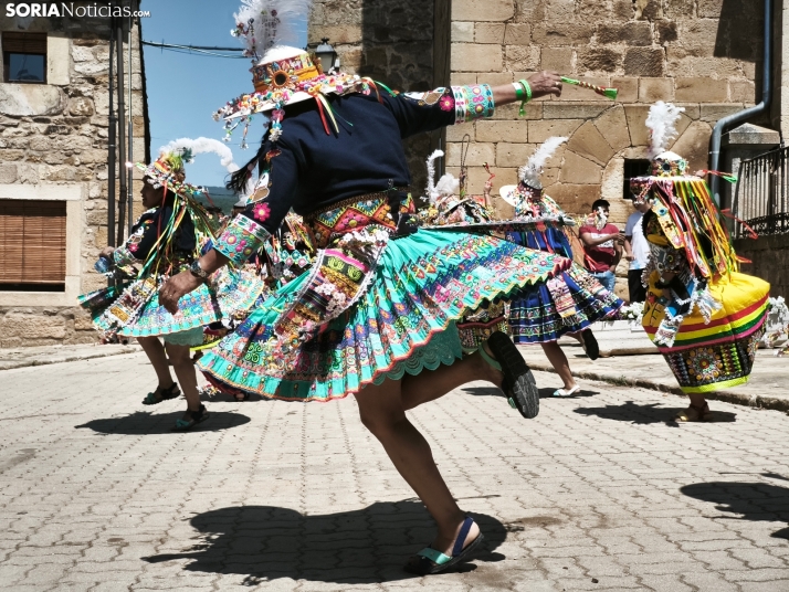GALER&Iacute;A | Blanco sobre verde: El Royo festeja su patrimonio indiano