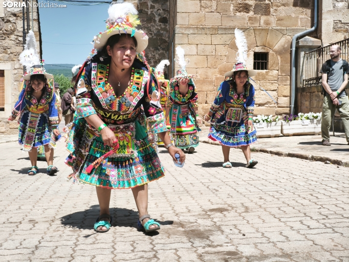 GALER&Iacute;A | Blanco sobre verde: El Royo festeja su patrimonio indiano