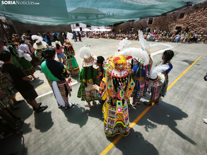 GALER&Iacute;A | Blanco sobre verde: El Royo festeja su patrimonio indiano