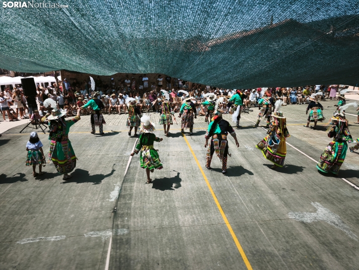 GALER&Iacute;A | Blanco sobre verde: El Royo festeja su patrimonio indiano