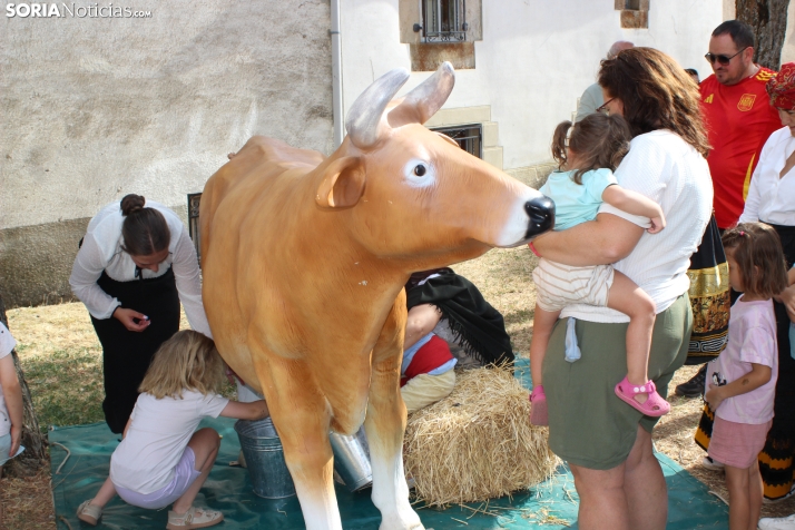 En im&aacute;genes: Valdeavellano de Tera vuelve a presumir de su mantequilla con su tradicional feria