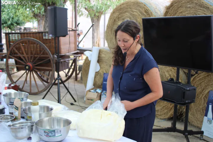 En im&aacute;genes: Valdeavellano de Tera vuelve a presumir de su mantequilla con su tradicional feria